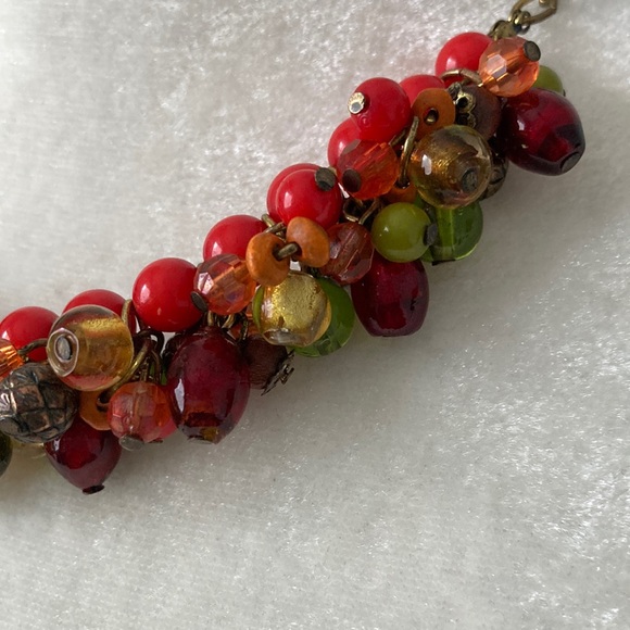 Beaded Bracelet and Necklace Set - Picture 5 of 9